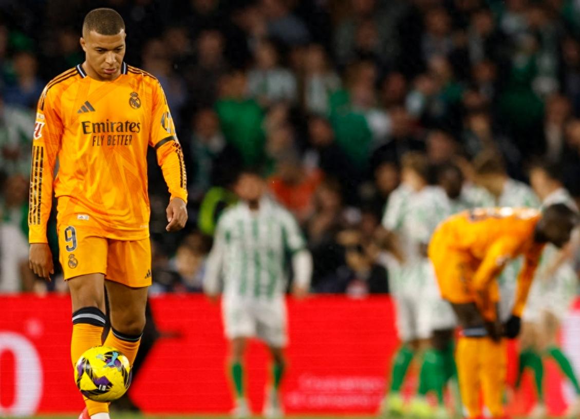 包含实力球队不敌冷门对手,遭遇意外挑战的词条 包含实力球队不敌冷门对手,遭遇意外挑战的词条