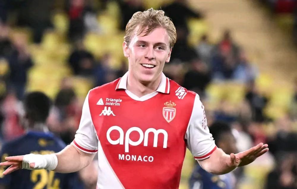 摩纳哥球员在法国联赛中取得胜利 摩纳哥球员在法国联赛中取得胜利