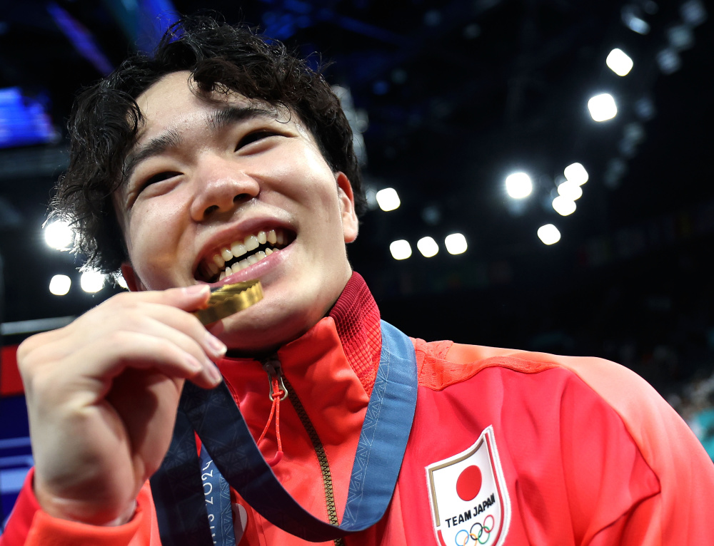 爱游戏体育平台-包含日本体操选手森朋世表现稳定夺冠的词条