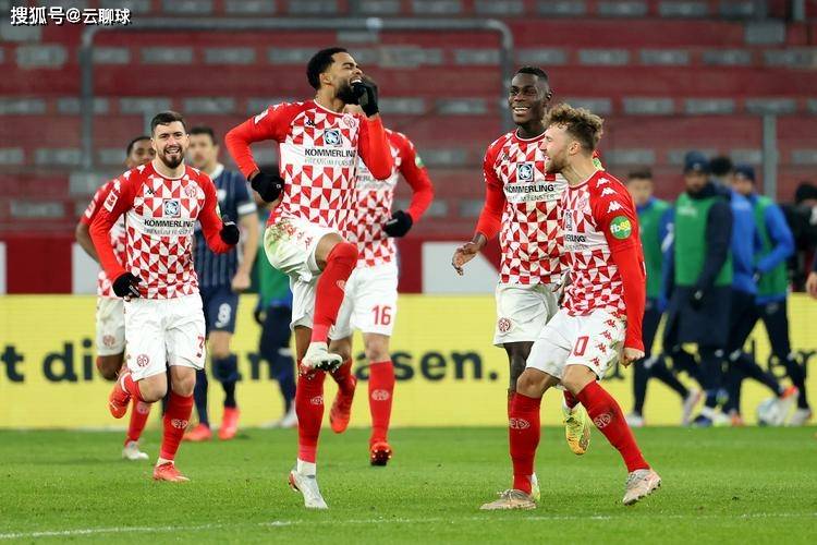 爱游戏登录入口-狼队主场平局，难分高下未能获胜的简单介绍