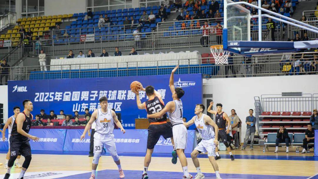 爱游戏在线登录-精彩瞬间再现，篮球迷热情高涨的简单介绍