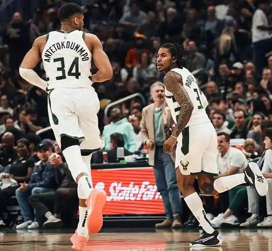 雄鹿轻取活塞，字母哥全场统治篮板