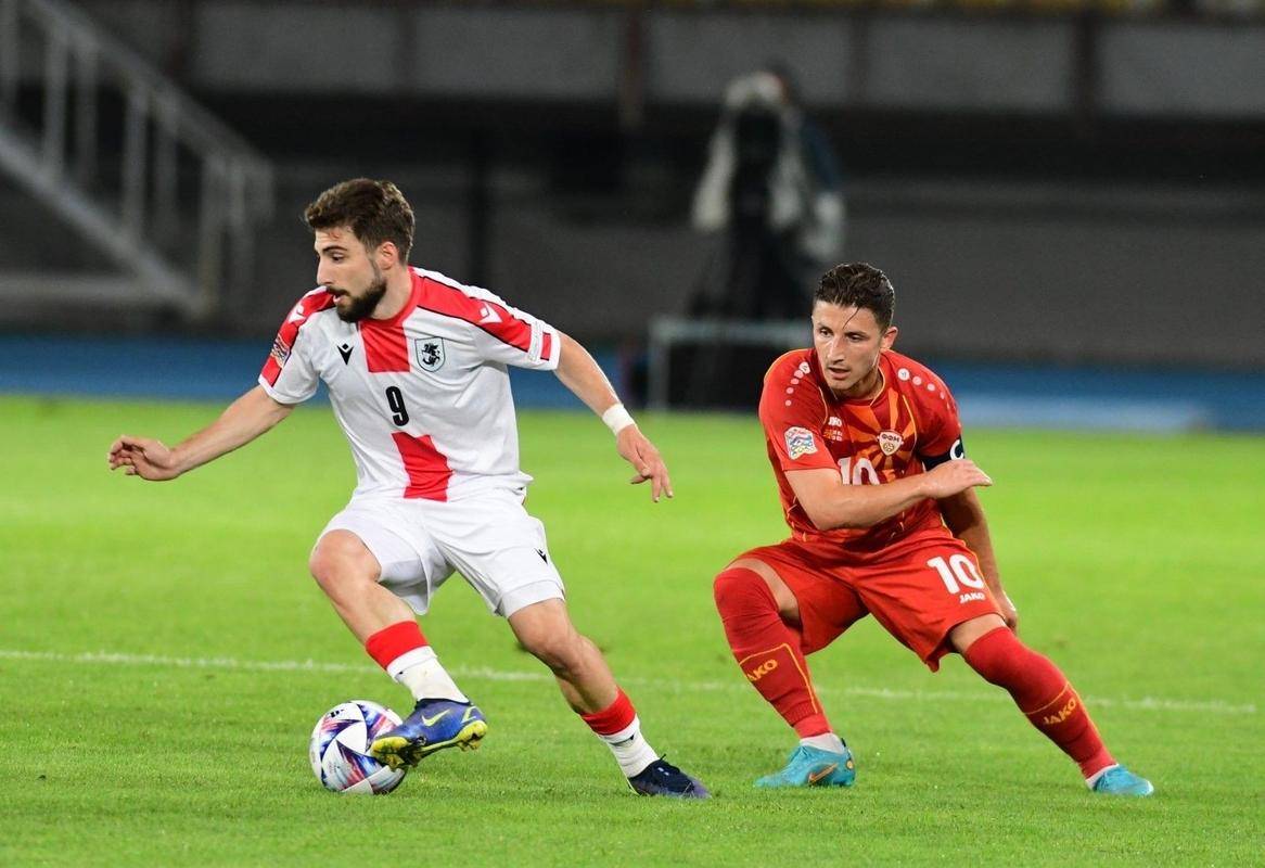 荷兰队遭遇挑战,险胜对手格鲁吉亚 荷兰队遭遇挑战,险胜对手格鲁吉亚