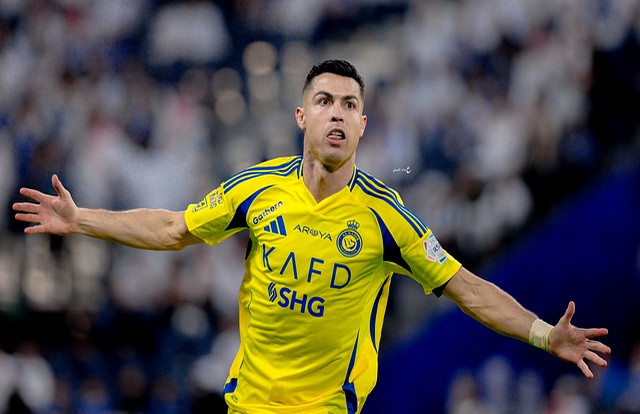 皇马大胜西班牙人,C罗梅开二度,保持领先优势的简单介绍 皇马大胜西班牙人,C罗梅开二度,保持领先优势的简单介绍