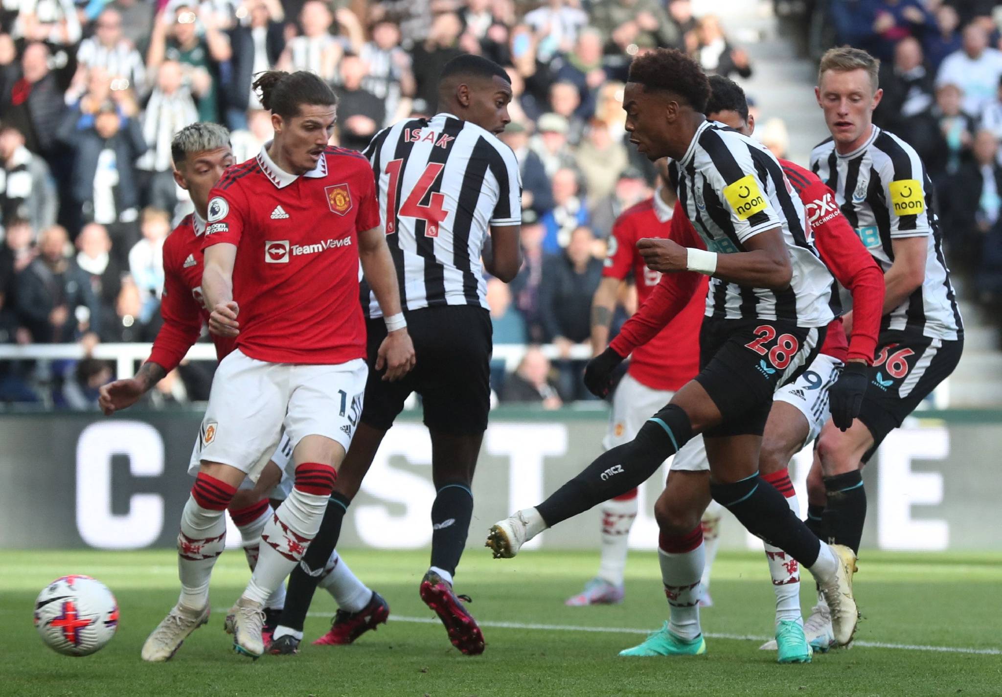 爱游戏亚洲官网-包含明斯特球队主场遭受惨败，士气受挫的词条