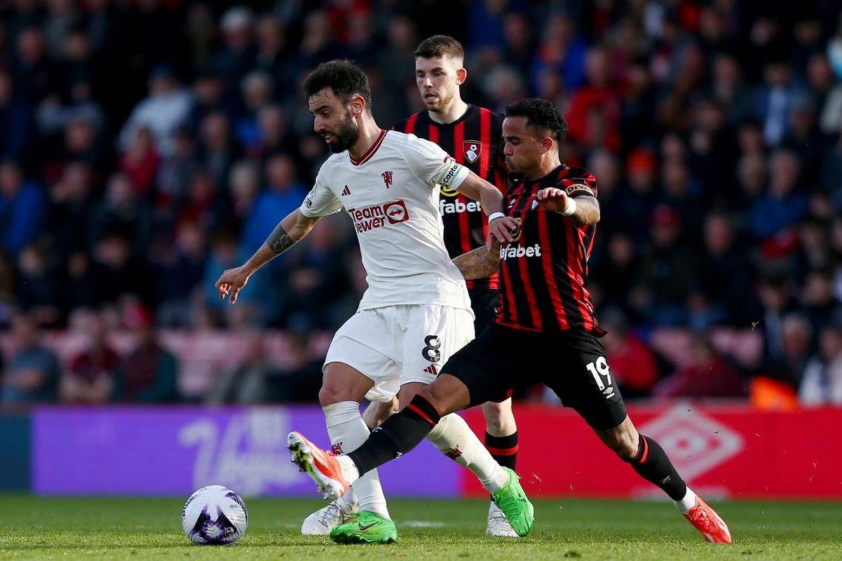 爱游戏官网入口-足球赛事的热度不减，引发热议