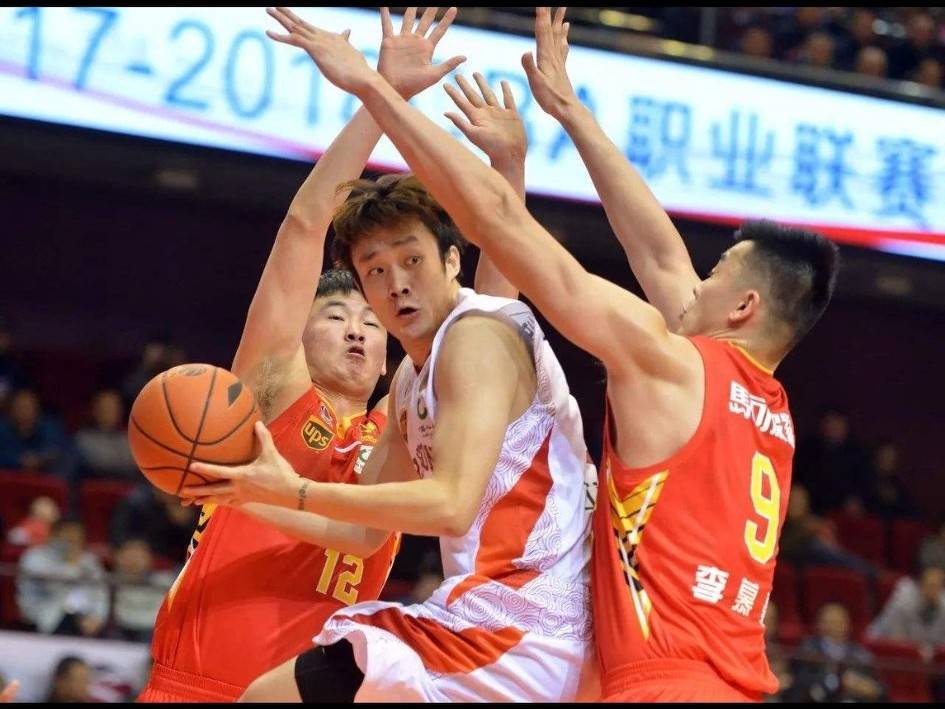 爱游戏网页版登录入口-河南男篮面对天津队，谁能笑到最后？的简单介绍