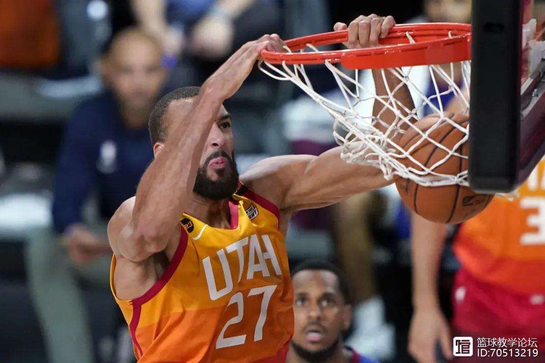 爱游戏体育链接-关键时刻到来，球员心态受考验