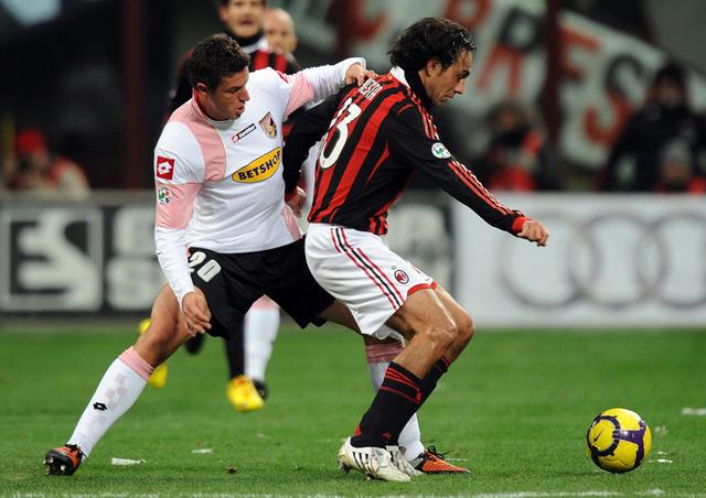 武汉队后卫组织能力受质疑,换帅风波或迎解决的简单介绍 武汉队后卫组织能力受质疑,换帅风波或迎解决的简单介绍