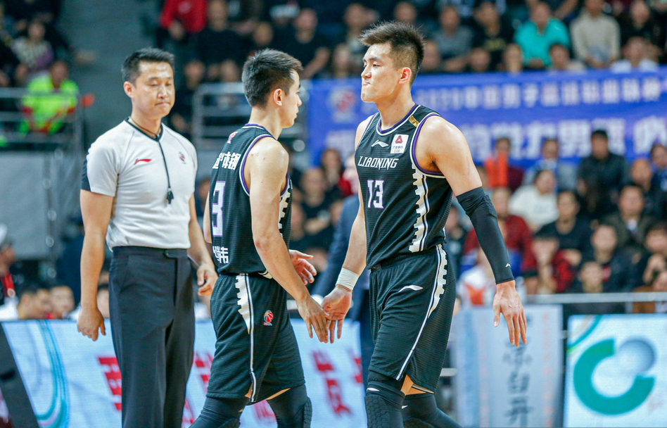 黄蜂执迷不悟,连败三场冲击季后赛资格的简单介绍 黄蜂执迷不悟,连败三场冲击季后赛资格的简单介绍