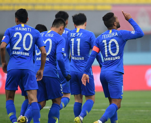 乌兹别克球队战胜对手，实现小组突围