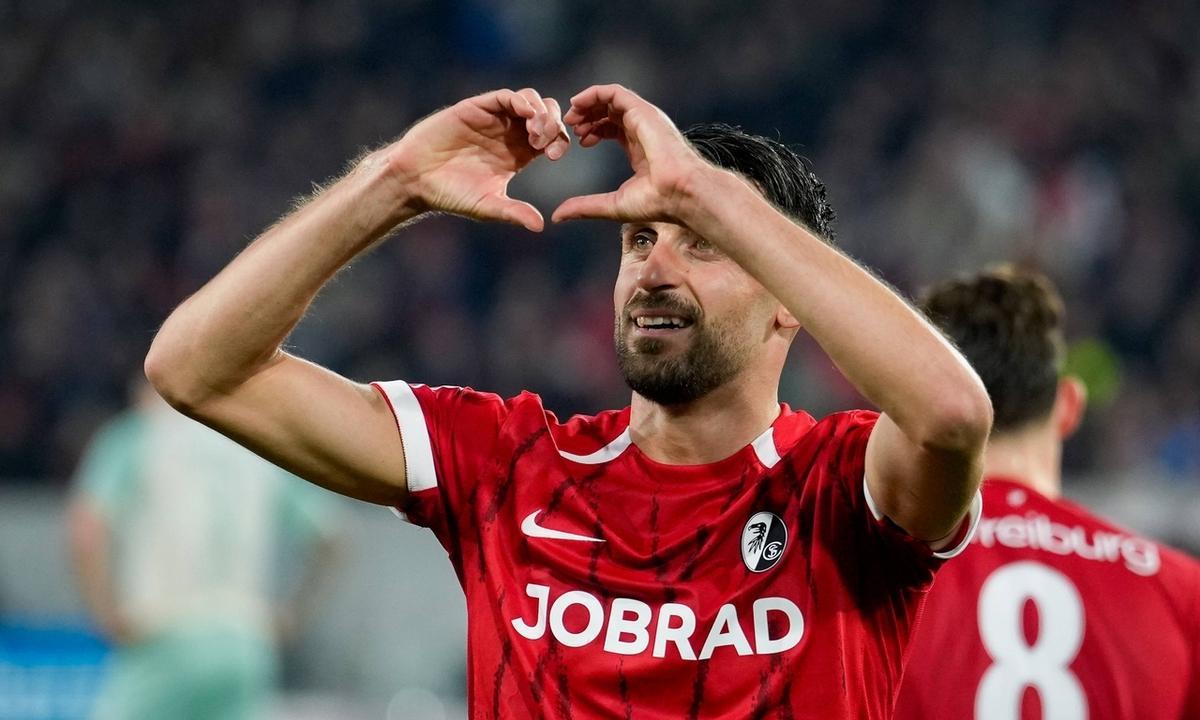 爱游戏中国官网-包含弗莱堡主场不敌下游球队，战术漏洞引人深思的词条