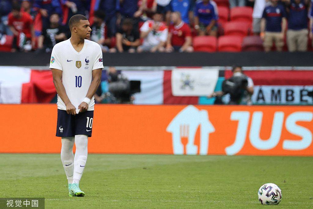 匈牙利与斯洛伐克互有攻防,激烈对抗 匈牙利与斯洛伐克互有攻防,激烈对抗